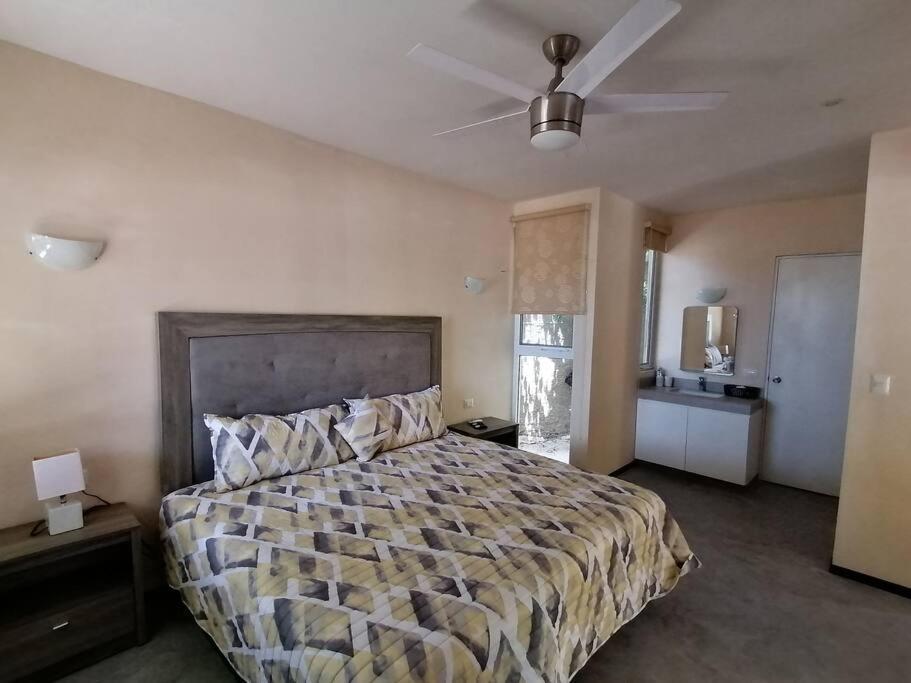 Marysol Beachfront Next To Nomads D2 * Isla Mujeres
