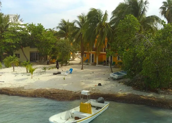Marysol Beachfront Next To Nomads D2