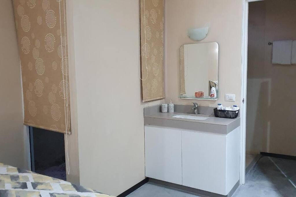 Marysol Beachfront Next To Nomads D2 Apartamento *